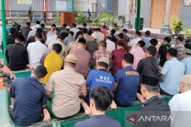 Mengintip suasana haru shalat Idul Adha  di Rutan Tarutung