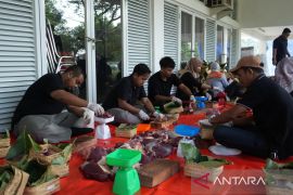Astra Tol Cipali menerapkan pengelolaan daging kurban ramah lingkungan