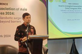 Simulator bedah laparoskopik RSCM untuk latihan sebelum tangani pasien