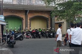 Tiga lokasi gim online digrebek polisi