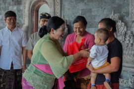 Pemkab Badung bagikan paket olahan ikan demi cegah stunting