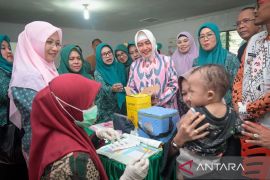 PKK Makassar mengajak warga manfaatkan 1.012 posyandu atasi stunting