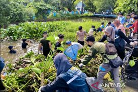 Pemuda Bakti Banua bersihkan 1,27 ton sampah di Sungai Belitung