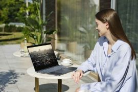 Samsung rilis laptop global Galaxy Book4 Edge dengan Copilot+