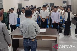 KPU Sigi lantik PAW gantikan penyelenggara badan ad hoc berstatus PPPK