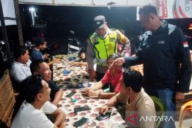 Polres Aceh Barat gelar patroli malam hari cegah judi daring dan pornografi