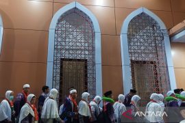 Jamaah haji asal Bojonegoro tiba di Tanah Air