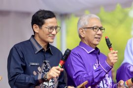 Menteri Pariwisata janji bantu perajin karawo Gorontalo