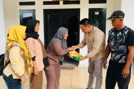 Asthara Grup salurkan 1,5 ton beras untuk warga sekitar Bandara Soetta