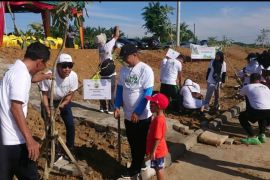 Peringati Hari Lingkungan Hidup, IKA Fakultas Teknik USU gandeng Propernas tanam ratusan pohon.