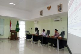 Kemenag Belitung siapkan stiker tanda pengenal penjemput haji