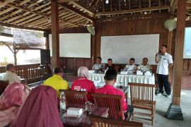 Kesbangpol Kulon Progo melakukan komunikasi dengan parpol jelang pilkada
