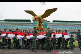 Pangdam Sriwijaya lepas  tim pembawa Bendera Merah Putih ke Pagaralam