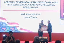 "Harganas" 2024, Kota Madiun raih penghargaan Kampung Keluarga Berkualitas