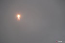 Misi Chang'e-6 berhasil kembali ke bumi, bawa sampel bebatuan bulan