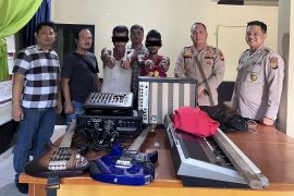 Polisi ringkus pencuri alat musik Gereja Betlehem di Siak