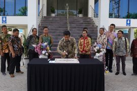 ULP Ahmad Yani strengthens services in South Kalimantan's most populous city