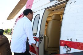 Presiden Jokowi kunjungi Barito Timur Kalteng naik helikopter Super Puma