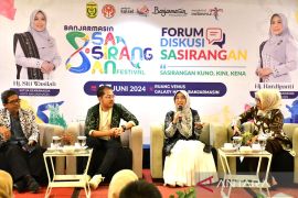 Pemkot Banjarmasin standarisasikan harga Kain Sasirangan