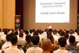 KRI REM-331 latihan di pangkalan Angkatan Laut Amerika Serikat di Hawaii