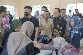 Pemkab Bangka Tengah sunat 113 anak dari keluarga kurang mampu