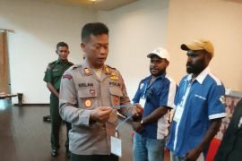 Polisi Biak lakukan edukasi pembinaan manajemen pelaku usaha