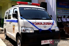 Tingkatkan pelayanan kesehatan, Pemkab Tanah Datar salurkan bantuan mobil sehat untuk nagari