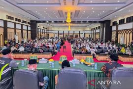 Jamaah haji kloter 8 gabungan tiga daerah Sulsel tiba di tanah air