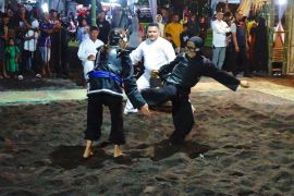 Pesilat se-Jawa Bali ikuti kejuaraan di Pantai Boom Banyuwangi