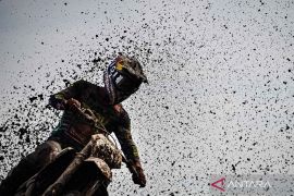 Kay De Wolf berhasil menjuarai MX2 Lombok 2024 seri ke-11