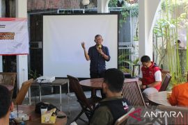 PMI beri pelatihan jurnalisme warga kepada relawan kebencanaan di Sukabumi