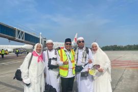 Kepala Kantor Kemenag Pekanbaru sambut kedatangan 206 haji Kloter BTH-09