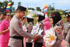 Kapolda Kaltara Pimpin Upacara Korp Raport Kenaikan Pangkat 77 Personel Polda Kaltara