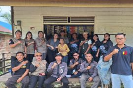 Pantarlih coklit warga Gunung Mas berusia 104 tahun