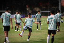 Piala AFF U-16: Latihan timnas Indonesia jelang perebutan juara ketiga sore ini Page 1 Small