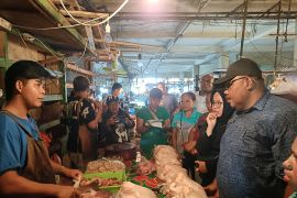 Pemkot Jayapura rutin gelar pasar murah cegah Inflasi