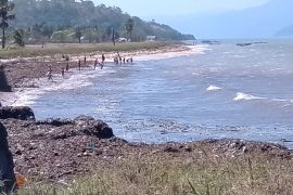 Akibat cuaca ekstrem, Kapolres MBD ingatkan warga tingkatkan kewaspadaan saat aktvitas di laut