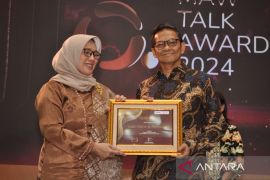 Inke Maris &amp; Associates raih penghargaan MAW Talk Awards 2024
