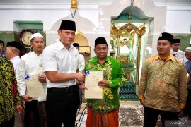 Tanah Pondok Pesantren Darul Insan Gresik telah berkepastian hukum setelah 24 tahun berdiri