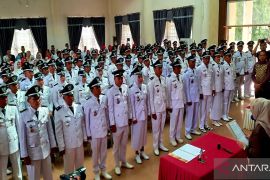 Bupati Gorontalo Utara minta kades cegah inflasi