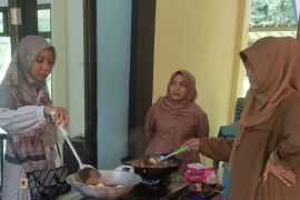 Desa Kubang Tangah Sawahlunto lakukan bimbingan pengolahan menu stunting