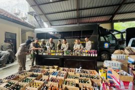 Satpol PP Kota Bogor siap bongkar kios miras tak berizin