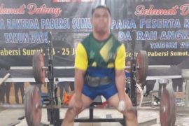 Ini dilakukan atlet angkat berat Sumut jelang PON 2024