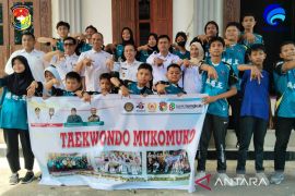 Bupati Mukomuko lepas 18 atlet taekwondo ke kejurnas di Bengkulu