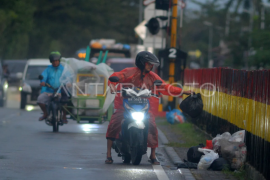 Tindak pidana ringan bagi pembuang sampah di Padang Page 1 Small