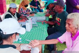 Capaian UHC Dinkes Biak 103 persen menjadi percontohan di Papua