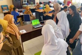 Mahasiswa Itera menciptakan alat terapi kognitif siswa tunarungu