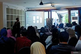 "Creators Lab" jadi wadah kreator muda Surabaya jadi afiliator ulung