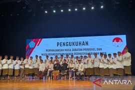 Wali Kota Denpasar kukuhkan perpanjangan masa jabatan 27 perbekel