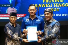 Demokrat beri Surat Rekomendasi pasangan Lukman-La Ode Ida Pilkda Sultra 2024